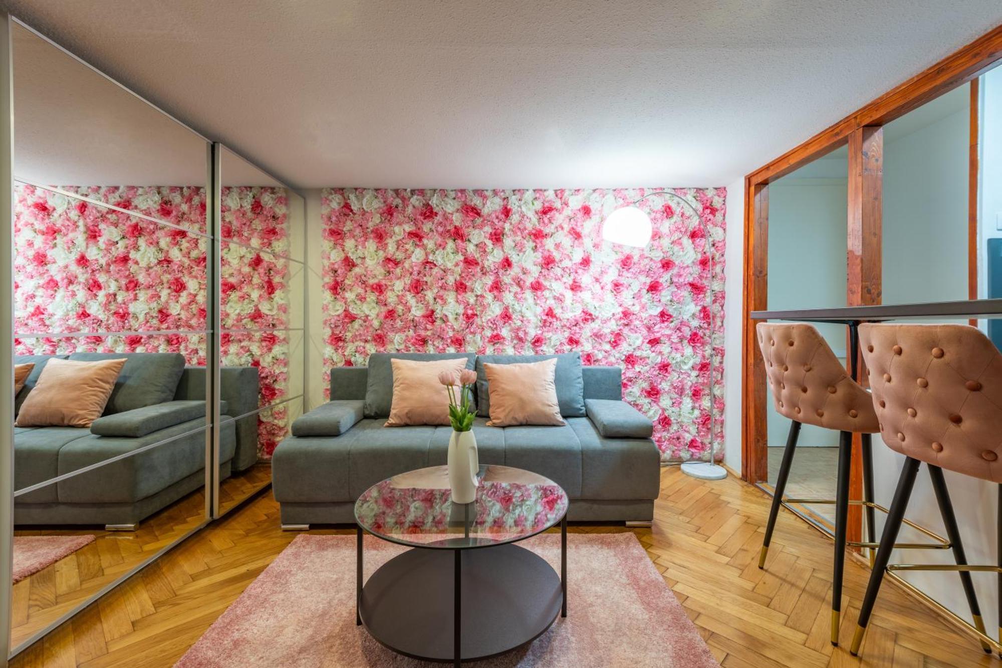 Rose Garden Apartment บูดาเปสต์ ภายนอก รูปภาพ